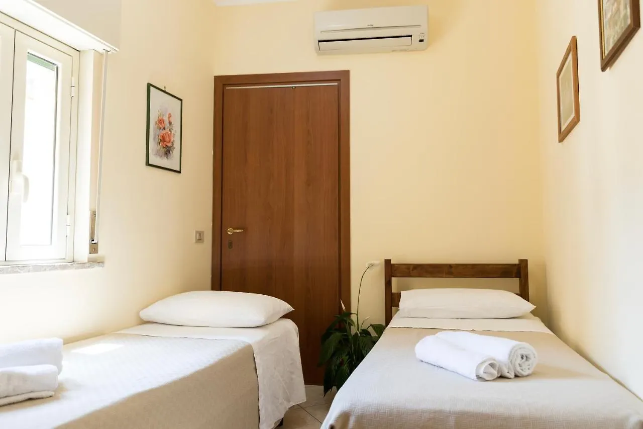 Apartamento Vico Tauro House Taormina 0*,